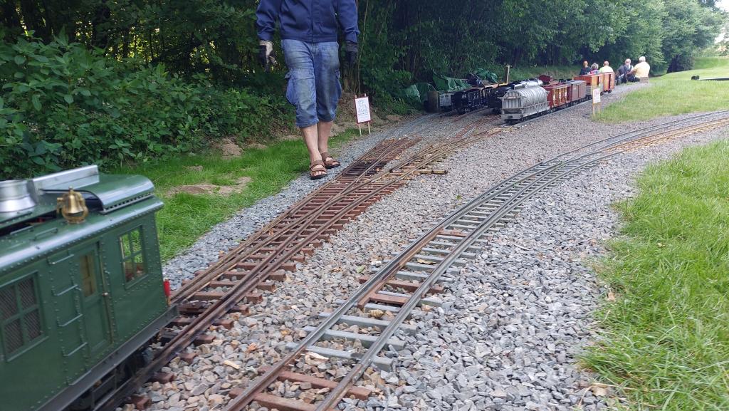 Rangierbetrien mit US-Güterwagen und US-Lokomotiven